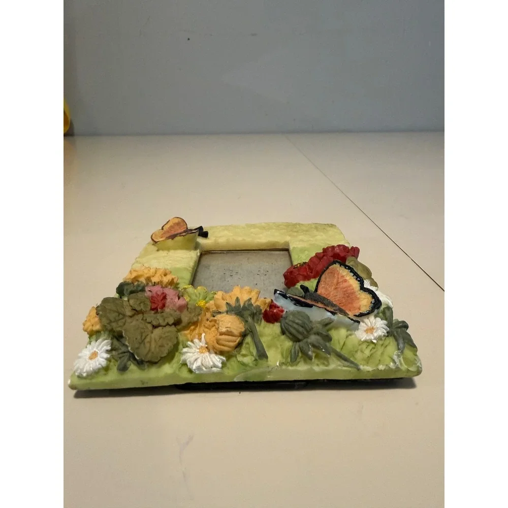 Vintage 3D Butterfly Floral Resin Picture Frame Yellow Green Cottagecore 6x5.25